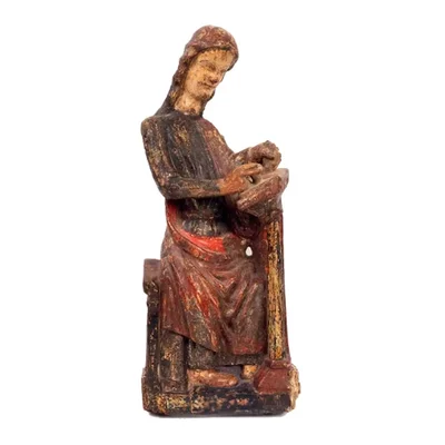 Heiliger Johannes Evangelist. Polychrome Holzskulptur Hauptansicht der Skulptur