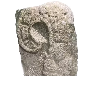 Wikingerstele aus der Normandie. Skandinavische Sandstein-Skulptur. Ansicht Nummer 1