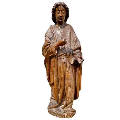 Saint John Evangelist. Carved oak. Main view of the sculpture